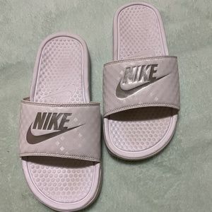 Womens White Nike Slides/Slip Ons